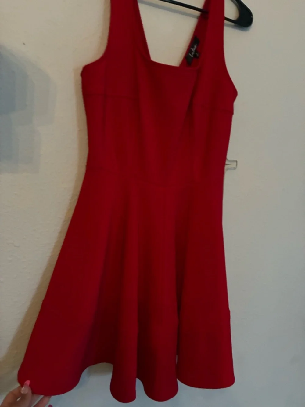Lulus Red - Picture 2 of 2